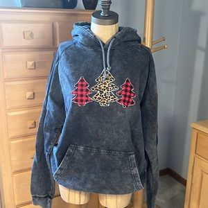 EUC Lucky Bird hooded gray sweatshirt size Medium